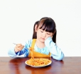 Siro cho bé biếng ăn: Giải pháp ngắn hạn hay lâu dài?
